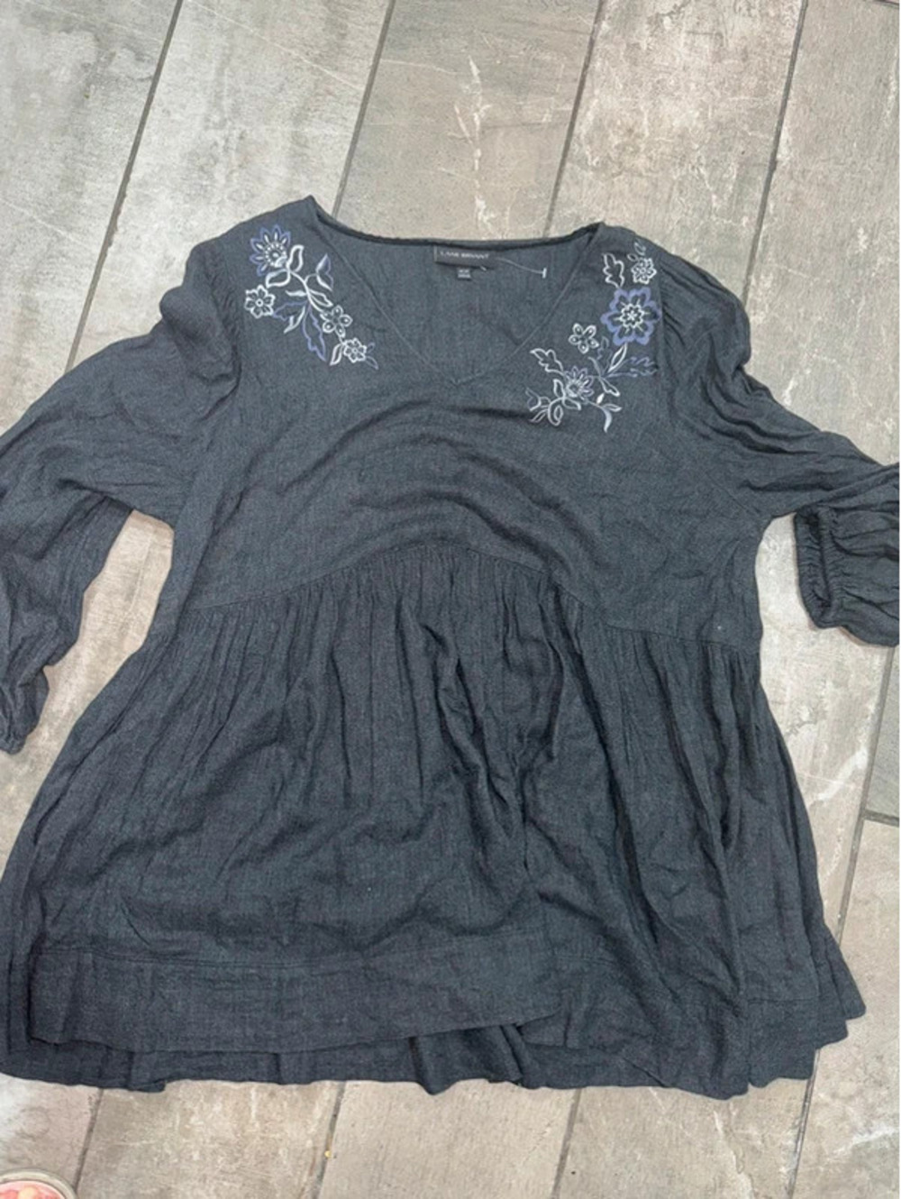 Grey flower blouse 18/20
